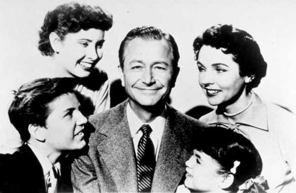 father-knows-best-tv-show-stilljpg-2dcccaa7ee852dfe